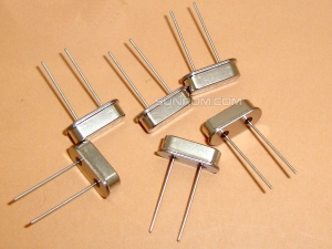 24 Mhz Crystal HC-49US 2Pin DIP Through-Hole Half Size